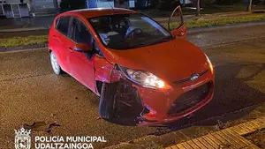 Una mujer de 33 años se estampa contra un árbol en Pamplona y triplica la tasa de alcoholemia máxima