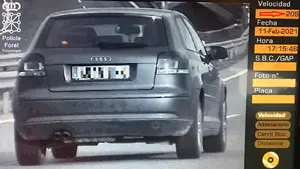 Como un cohete y drogado: denunciado un conductor de 39 años en Zizur por conducir a más de 200 km/hora