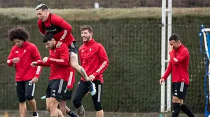 Chimy Ávila se une al entrenamiento del grupo en Tajonar a solo 48 horas del partido ante el Levante UD
