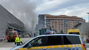 El incendio de un montacargas en un conocido hipermercado de Pamplona obliga a desalojar a clientes y trabajadores