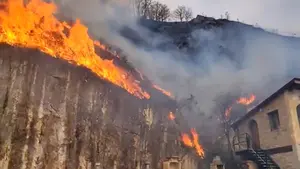 Se complica el incendio en el norte de Navarra: la UME y bomberos de Guipúzcoa acuden a la zona