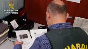 Fue drogada y coaccionada a tener sexo con varios hombres: investigan un abuso sexual múltiple en un chalé