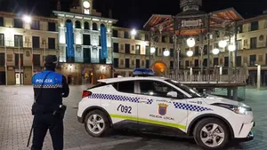 Le recrimina a una joven en Tudela por orinar en la calle y ésta le pega un puñetazo