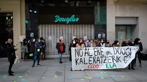 Convocan una huelga indefinida en una cadena de perfumerías en Navarra