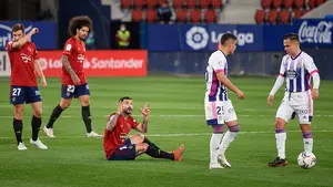 Las imágenes del polémico empate entre Osasuna y Valladolid en El Sadar