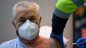 Navarra iniciará la vacunación con la tercera dosis a mayores de 70 años