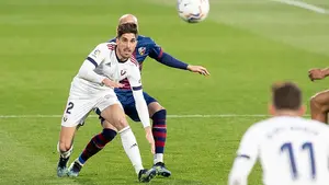 Nacho Vidal cumple ante el Huesca cien partidos con la camiseta de Osasuna