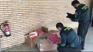 Investigado por vender ropa falsificada en un mercadillo de la Cuenca de Pamplona