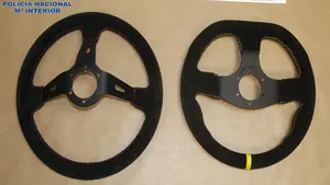 Detenidos en Navarra por robar tres volantes de rally hechos a mano: valían 600 €