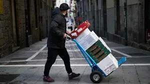 Acercarse a los clientes: Pamplona impulsa un programa para la digitalizar la hostelería