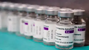 Más cambios con la vacuna de AstraZeneca: Sanidad propone que sea para mayores de 60