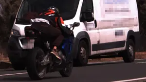 Huye de la policía en una moto sin carné y a 143 km/h: denunciado un joven de Cascante