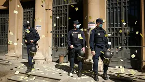 Atacan la sede de UGT en Pamplona con pintadas en euskera por la reforma laboral
