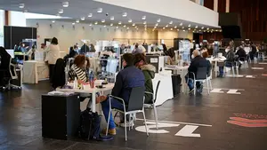 Funcionarios podrán reducir su jornada sin cobrar menos para cuidar a hijos enfermos