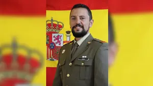 Denuncian ataques hacia el cabo que murió en Navarra tras vacunarse con AstraZeneca