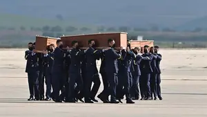 El cuerpo del navarro David Beriáin, asesinado en el Sahel, ya está en España