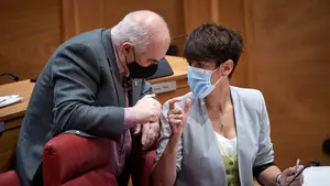 Rechazan, por el momento, subir los impuestos a las empresas en Navarra