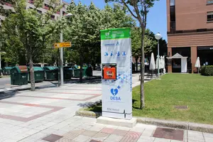 El Colegio de Enfermería condena los ataques al desfibrilador de Pío XII