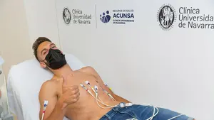 La plantilla de Osasuna pasa reconocimiento médico en la Clínica Universidad de Navarra