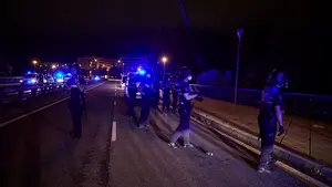 Disuelven un botellón con 600 personas en Pamplona: 60.000 euros de multa para el organizador