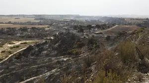 Fin a la pesadilla en Bardenas: los bomberos esperan extinguir el fuego en las próximas horas