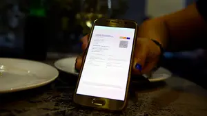 El Gobierno se plantea exigir el certificado Covid para entrar en bares a partir de septiembre