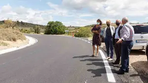 Renovados los 4 kilómetros más dañados de la carretera entre Viana y Aras
