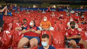 El regreso: la afición osasunista volvió al remodelado Sadar 524 días después