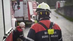 Extinguido un incendio en una fábrica de reciclaje de residuos en Estella