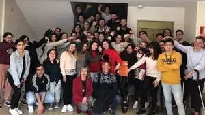 Universitarios recogen firmas para traer a España a su compañero atrapado en Afganistán