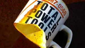 Fuerte discusión en Tudela: le rompe una taza en la cabeza y acaba en el hospital