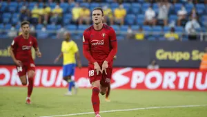 Las imágenes de la triunfal remontada de los rojillos para vencer en Cádiz