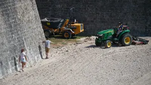 Sabotaje a la hípica: rompen de madrugada una máquina que acondiciona la Ciudadela