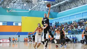 Amistoso ACB en Sarriguren: victoria de Basket Zaragoza sobre Bilbao en la prórroga