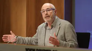 El director general de Salud del Gobierno de Navarra pide 'con modestia' que no se hagan huelgas