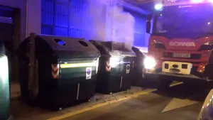 Contenedores ardiendo, peleas con heridos y ruidos: las intervenciones policiales en Pamplona