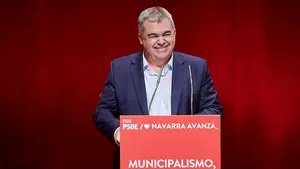 Santos Cerdán se salva de la crisis del PSOE y seguirá siendo el escudero de Pedro Sánchez