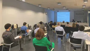 Navarra presenta el borrador del plan para la descarbonizaci&oacute;n de los entornos urbanos