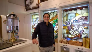 Dos siglos de las mejores pastas en 'Casa Manterola': la tienda más antigua de Pamplona