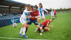 Las mejores imágenes del choque Osasuna femenino - Deportivo pasado por agua en Tajonar