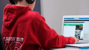 Más de 3.150 equipos reforzarán la digitalización del sistema educativo navarro