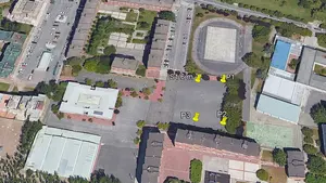 Un colegio de Pamplona tendrá varias pistas cubiertas y una nueva zona ajardinada