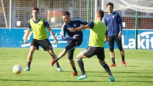 Del avi&oacute;n a Tajonar: Osasuna se ha entrenado este jueves nada m&aacute;s regresar de Madrid