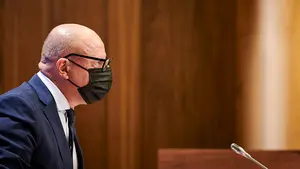 Gimeno dice ahora que el debate sobre la educación diferenciada "es jurídico y no ideológico"