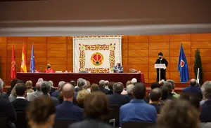 La UPNA acoge a su nuevo profesorado y homenajea al personal jubilado