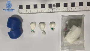 Detenido por tráfico de drogas: trató de esconderse de la policía en un garaje de la Rochapea