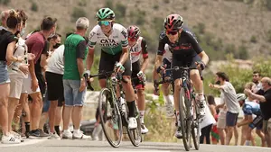 El estellés Julen Amézqueta seguirá una temporada más en el equipo Caja Rural