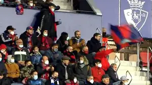 El vídeo del aficionado con la bandera de Osasuna en El Sadar que se ha vuelto viral