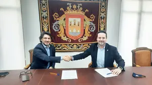 El Tudelano firma un convenio para financiar las obras de iluminación del estadio