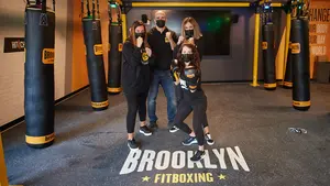 Brookling Fitboxing llega a Pamplona: la revolución del boxeo donde ellas son mayoría